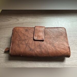 Croft & barrow women’s leather wallet